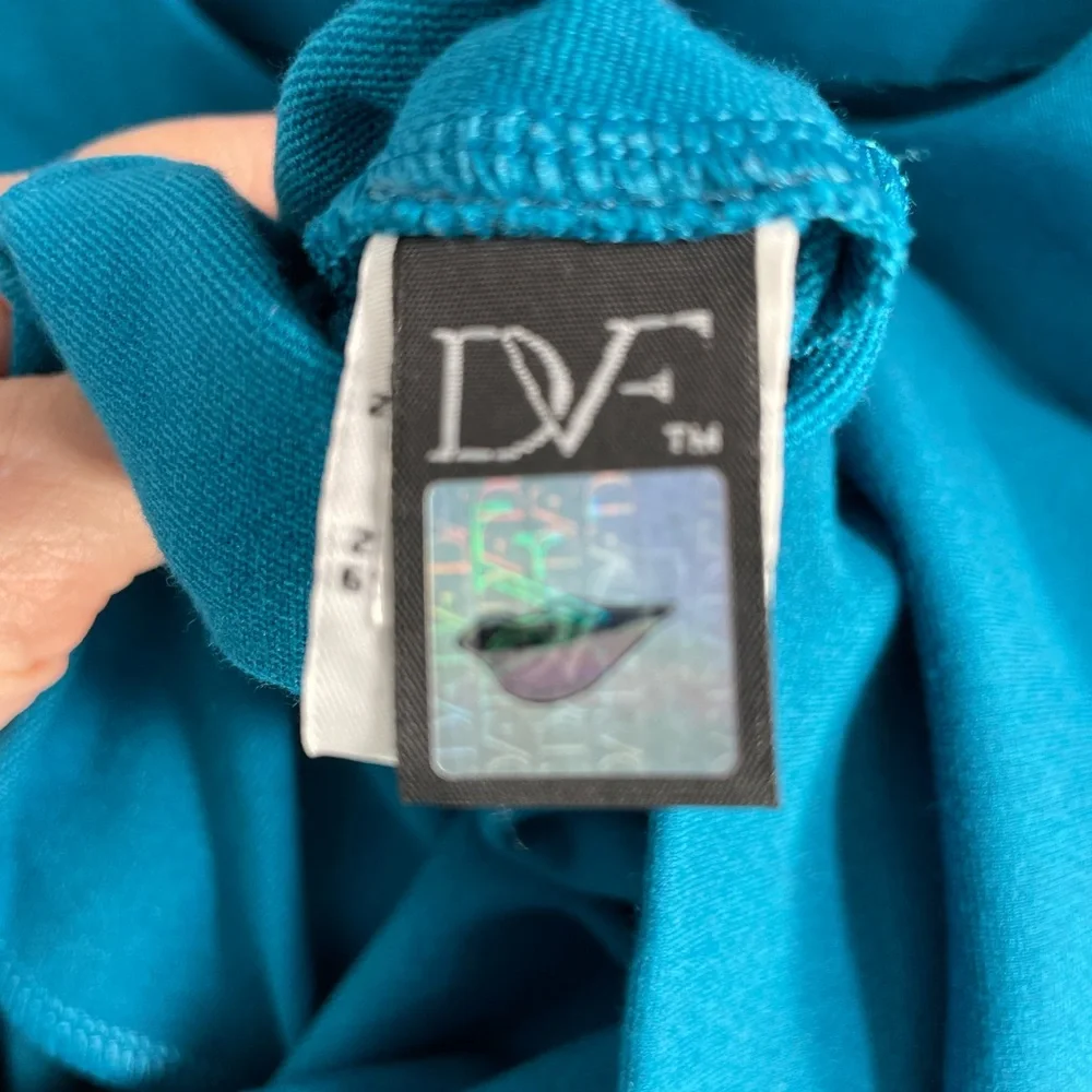 Diane Von Furstenberg Saturn Teal Short Sleeve Sheath Dress.
